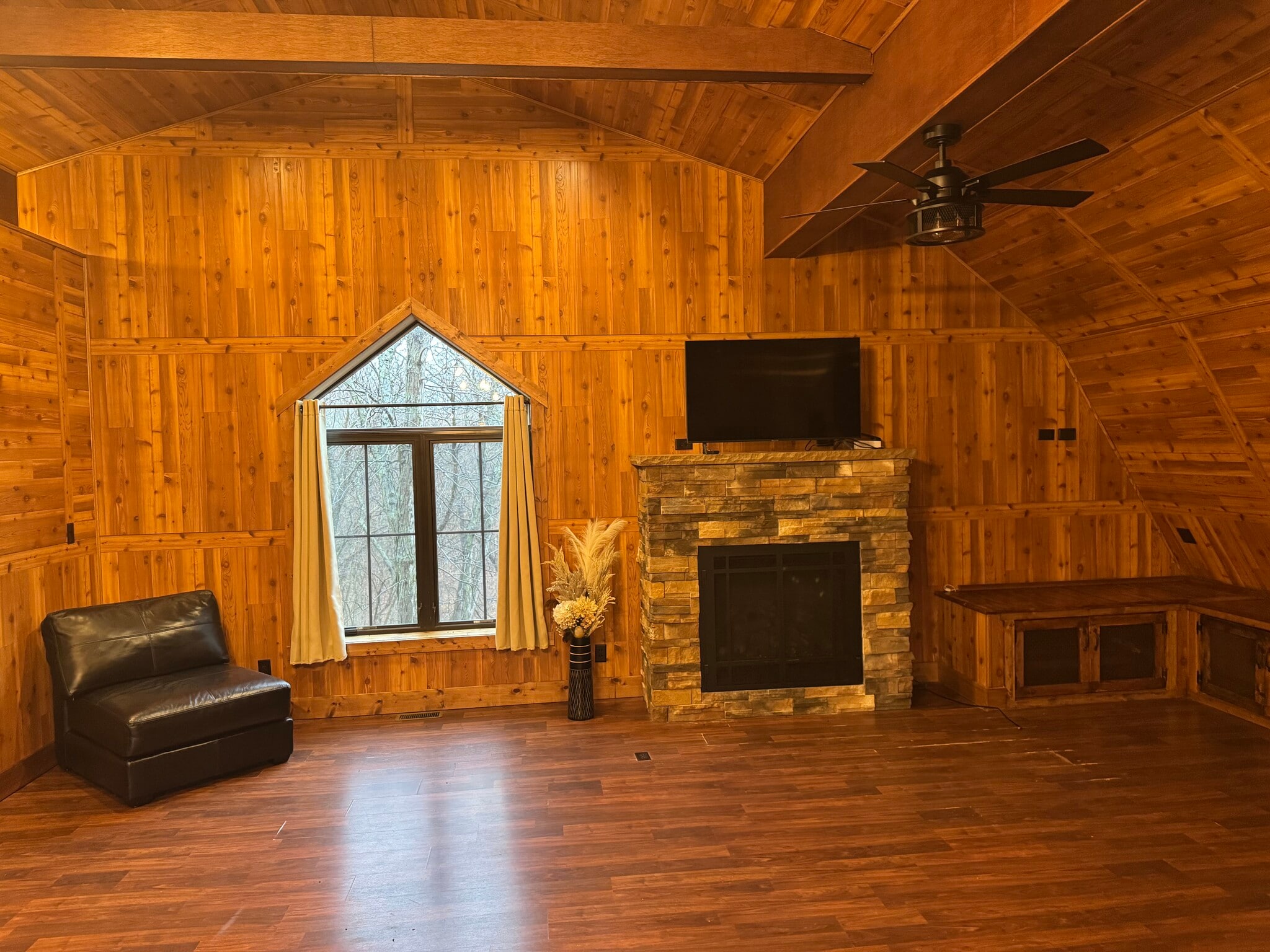 Building Photo - 324 Messenger Rd