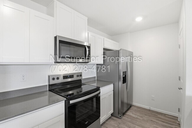 Building Photo - Aliante!! Never lived in!!! Gated!! Community Pool!!! Playground!! 2 Car Garage!! Tankless Hot wa...