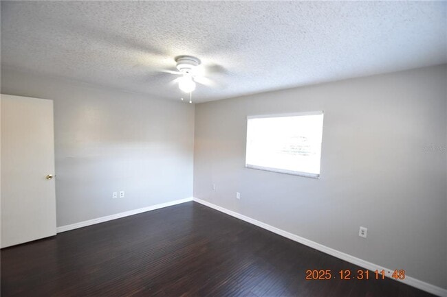 Building Photo - 1134 SE 2nd St