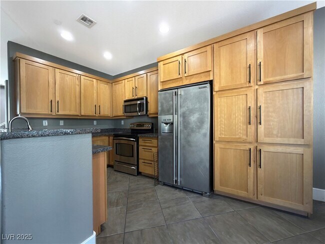 Building Photo - 9050 W Tropicana Ave