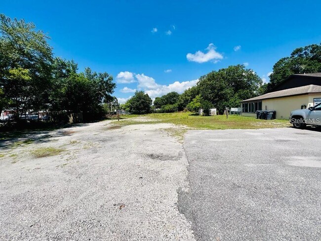 Building Photo - 979 BERKLEY ROAD Unit #4, AUBURNDALE, Florida 33823