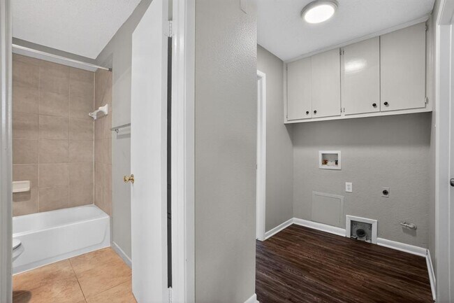 Building Photo - 1505 Timber St