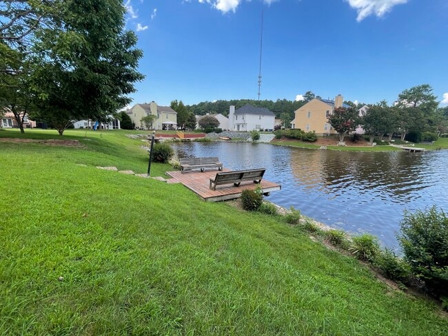 Building Photo - 511 N Water's Edge Dr
