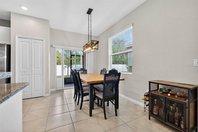 Building Photo - 10432 Shady Preserve Dr