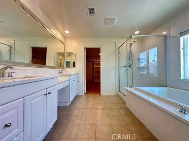 Building Photo - 12050 Meander Way