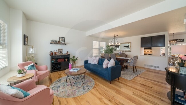 Building Photo - Immaculate 5 Bedroom Home in Wolf Ranch