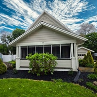Building Photo - Large yard and quiet location in Findlay