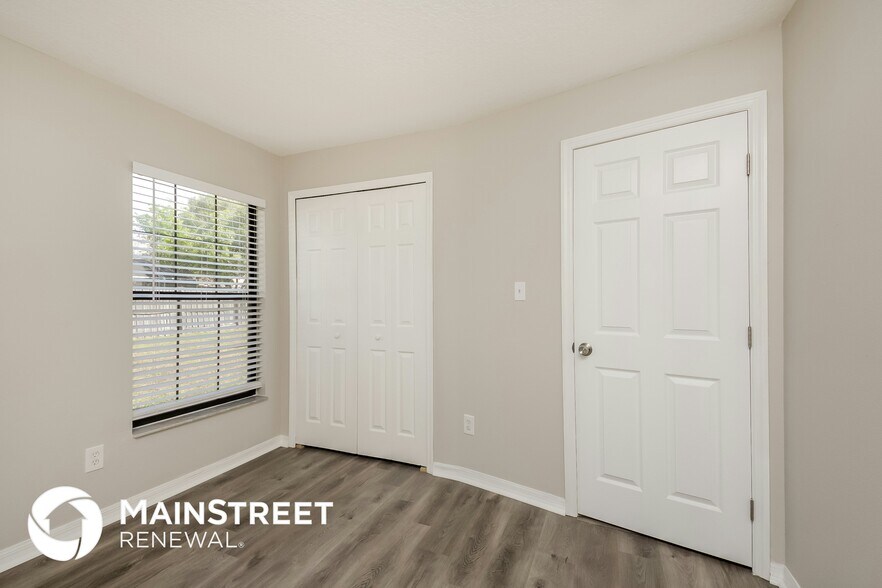 Building Photo - 313 Silk Oak Dr