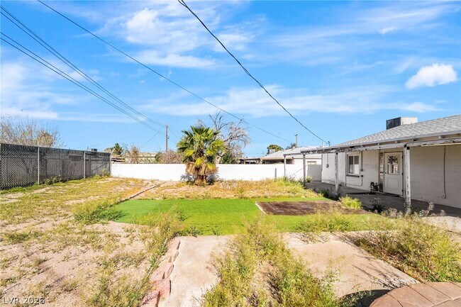 Building Photo - 107 Joshua St