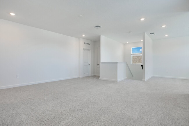 Building Photo - 5640 Vinyasa Rd