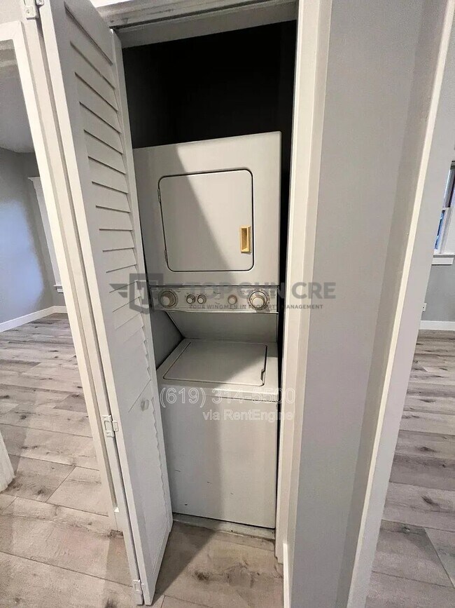 Building Photo - 643 S 31st St