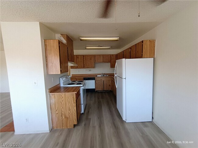 Building Photo - 6228 Ilanos Ln