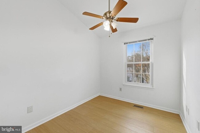 Building Photo - 14688 Basingstoke Loop