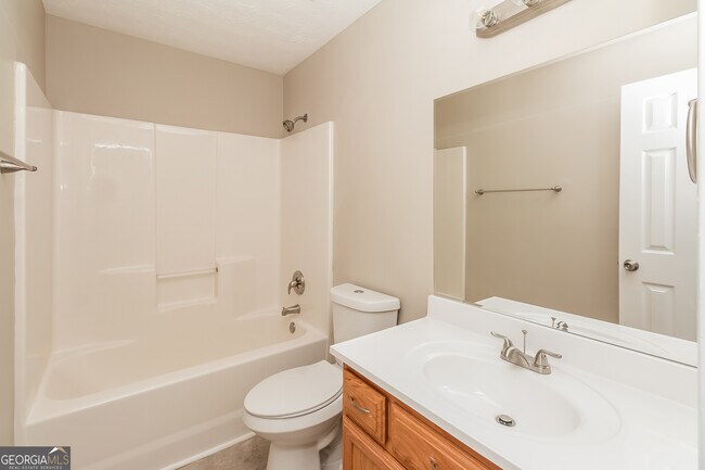 Building Photo - 519 Trinity Tr