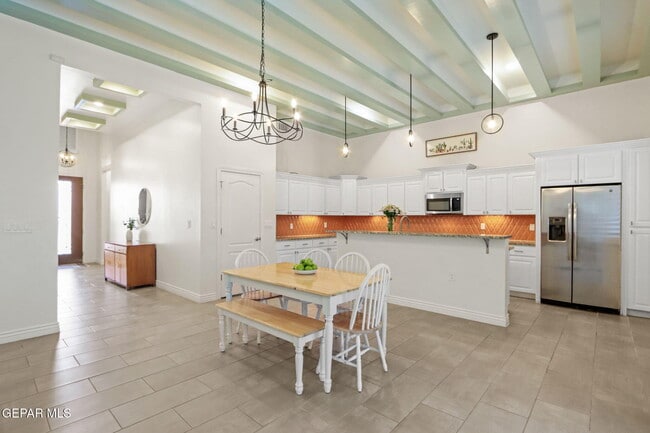 Building Photo - 12364 Desert Dove Ave