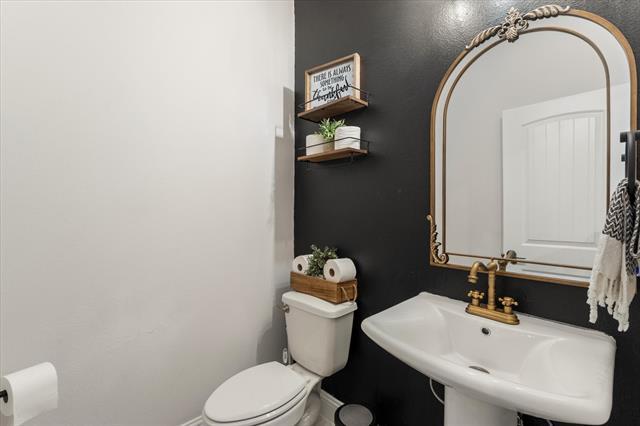 Building Photo - 1216 Johnson Dr