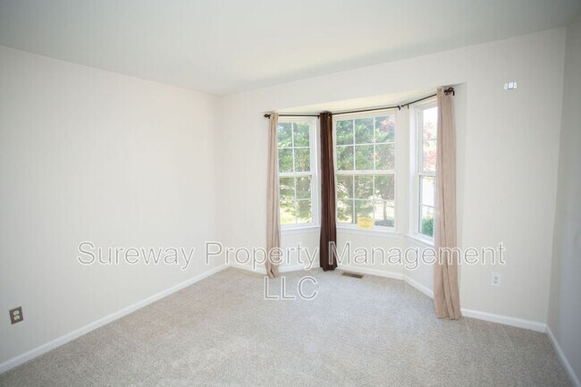 Building Photo - 24 Kathryn Ct