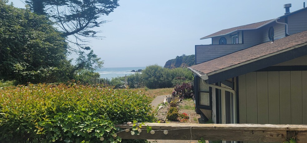 Building Photo - 1047 Wharf St