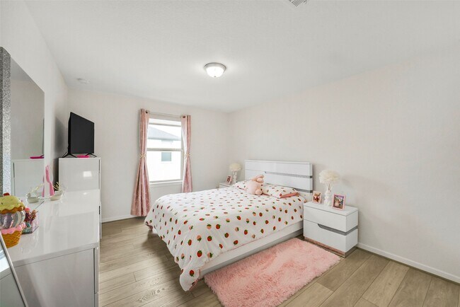 Building Photo - 147 Renodes Garden Ln