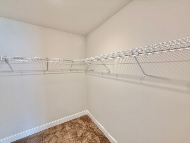 Building Photo - Stunning 3BD, 2.5BA Raleigh Townhome in a ...