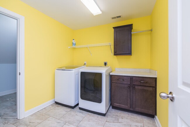 Building Photo - 2319 Patchen Wilkes Dr