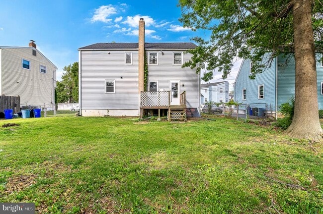 Building Photo - 1120 Howard Ave