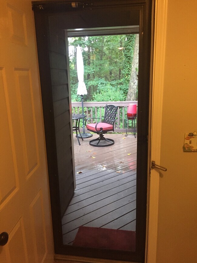 Building Photo - Greenville - 2BR, 1BA, 1000SF