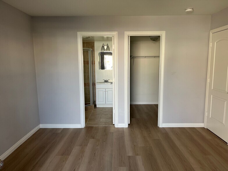 Building Photo - 4482 Utah St