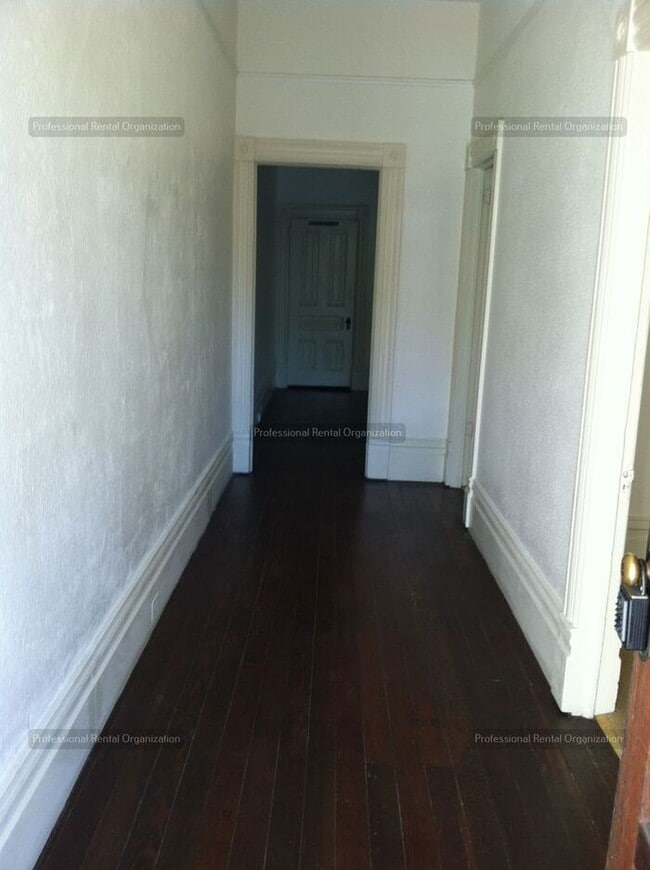 Building Photo - "Coming Soon" -One bedroom Gem in Heart of Quaint, Historic West Petaluma