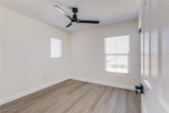 Building Photo - 10417 Badger Ravine St