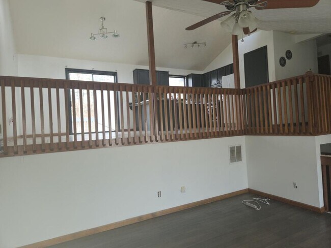 Building Photo - 5625 Princeton Oaks Dr