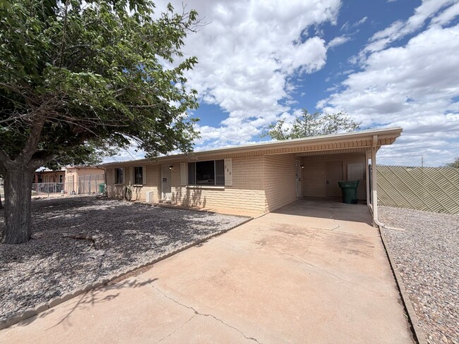 Building Photo - 3BR/2BA/2CP 1,245 sq.ft. rental in Huachuca City, AZ