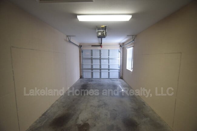 Building Photo - 534 Grasslands Village Cir