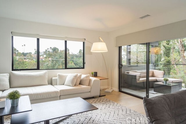 Building Photo - 288 St Albans Ave