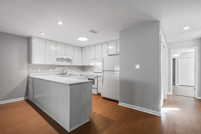 Building Photo - 3108 Ironwood Dr