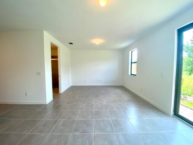 Building Photo - 13090 Anthorne Ln