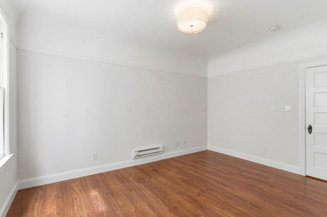 Building Photo - Lovely 2 Bed, 1 Bath Haight Ashbury Flat