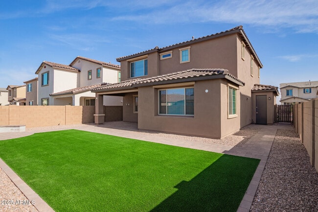 Building Photo - 21424 E Sparrow Dr