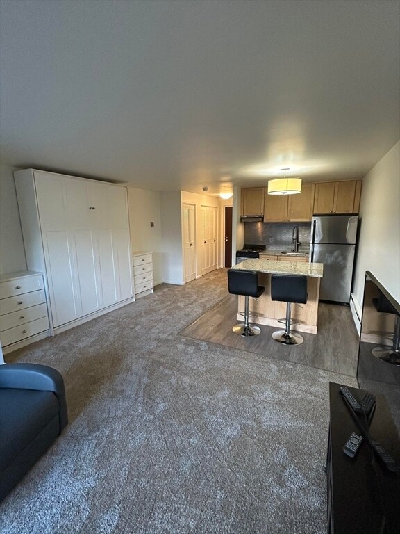 Building Photo - 2 Victory Rd