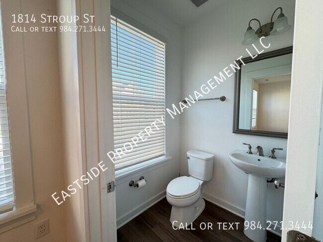 Building Photo - 1814 Stroup St