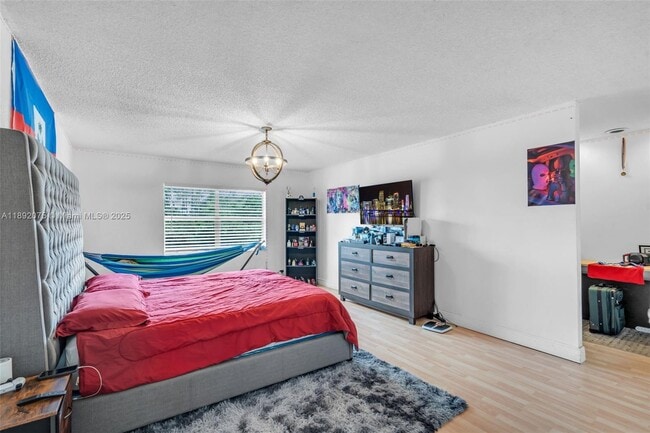 Building Photo - 6100 S Falls Cir Dr