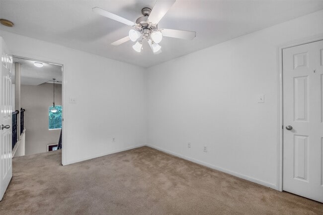 Building Photo - 75 N Spinning Wheel Cir