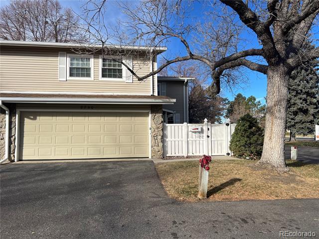 Building Photo - 2750 S Heather Gardens Way