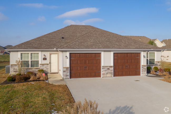 Building Photo - Eagle Ridge Townhomes