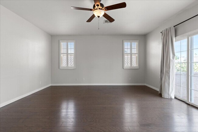 Building Photo - Expansive 4 Bedroom Home with a Pool and L...