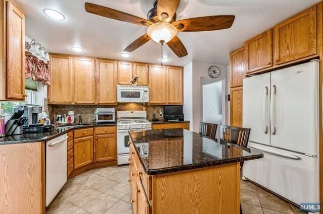 Building Photo - 2 Andrew Ct