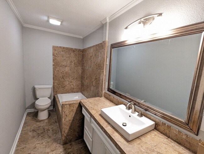 Building Photo - 1123 Kimberly Dr