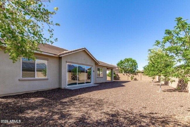 Building Photo - 13695 N 148th Dr