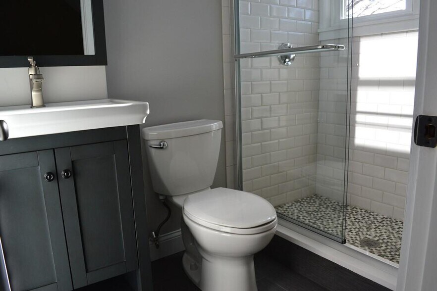 Building Photo - 23 Alston St