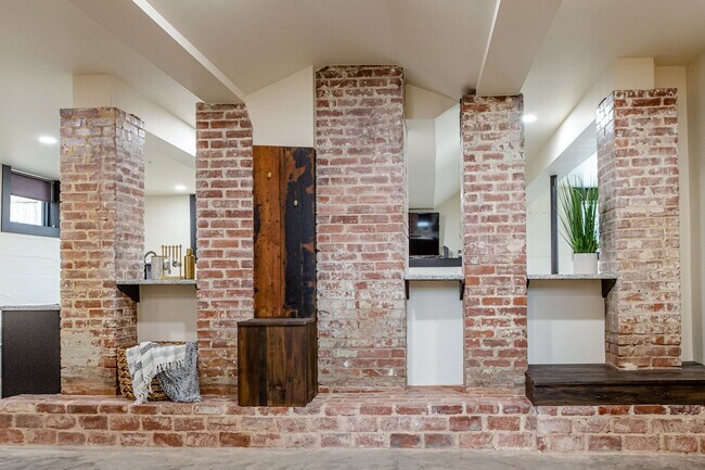 Interior Photo - Velencia Apartments